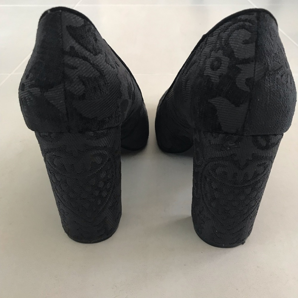 Nine West Tapestry Stacked Heel Pumps - Picture 6 of 8